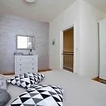 New Renovated Appartment Mauri